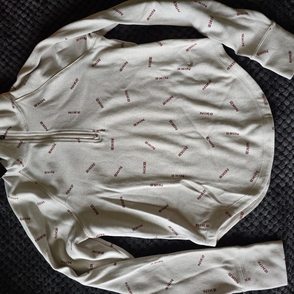 Nike Cream and Red Patterned Pullover